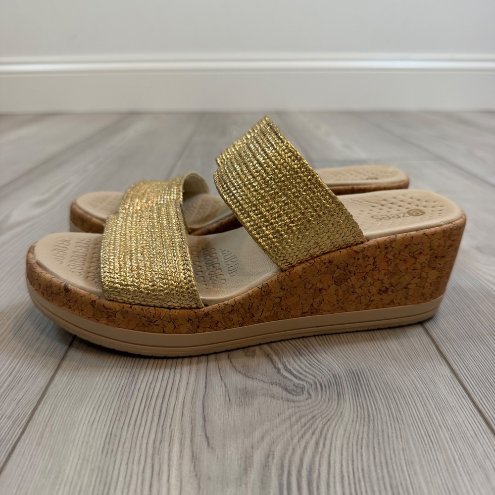 Bzees Resort Gold Metallic Woven Wedge Sandals Size 6.5M Cork Platform Slides